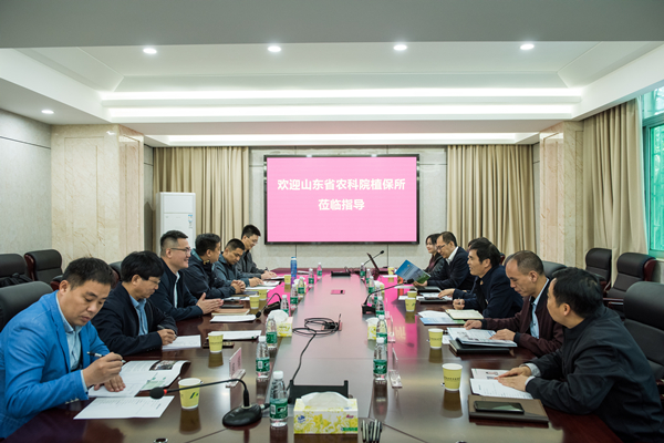 山東省農科院植保所所長翟一凡一行到植保所交流-1.jpg