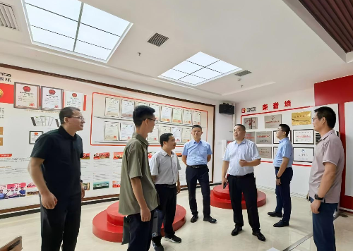植保所資環所專家到廣東清遠金正大農業研究院有限公司交流-2.jpg